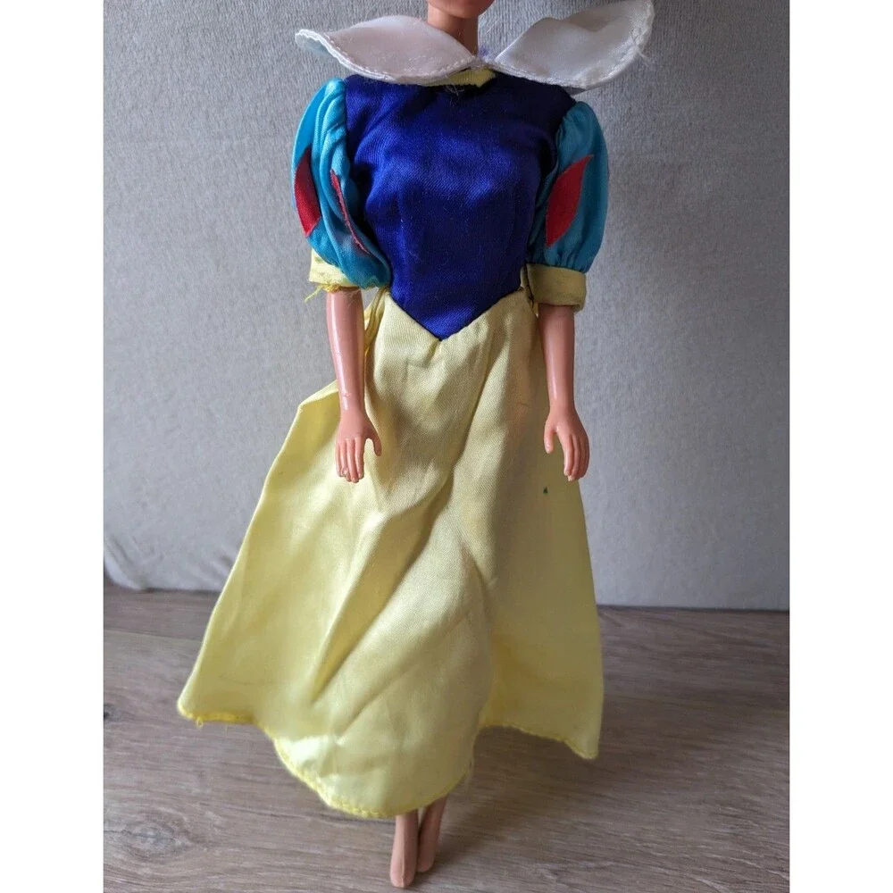 Vintage Barbie Snow White Princess Dress & Red Cape Mattel - No Doll